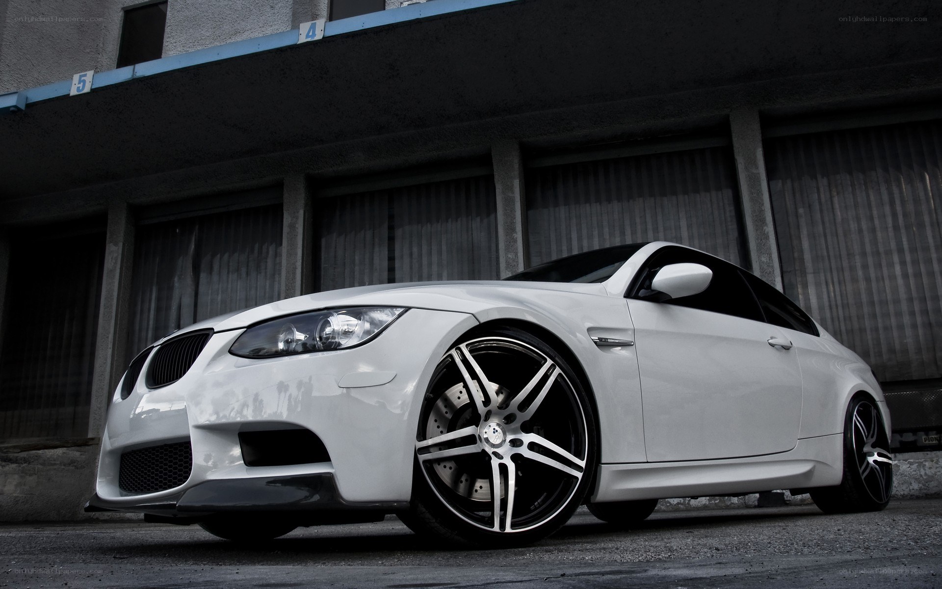 white bmw m3 coupe