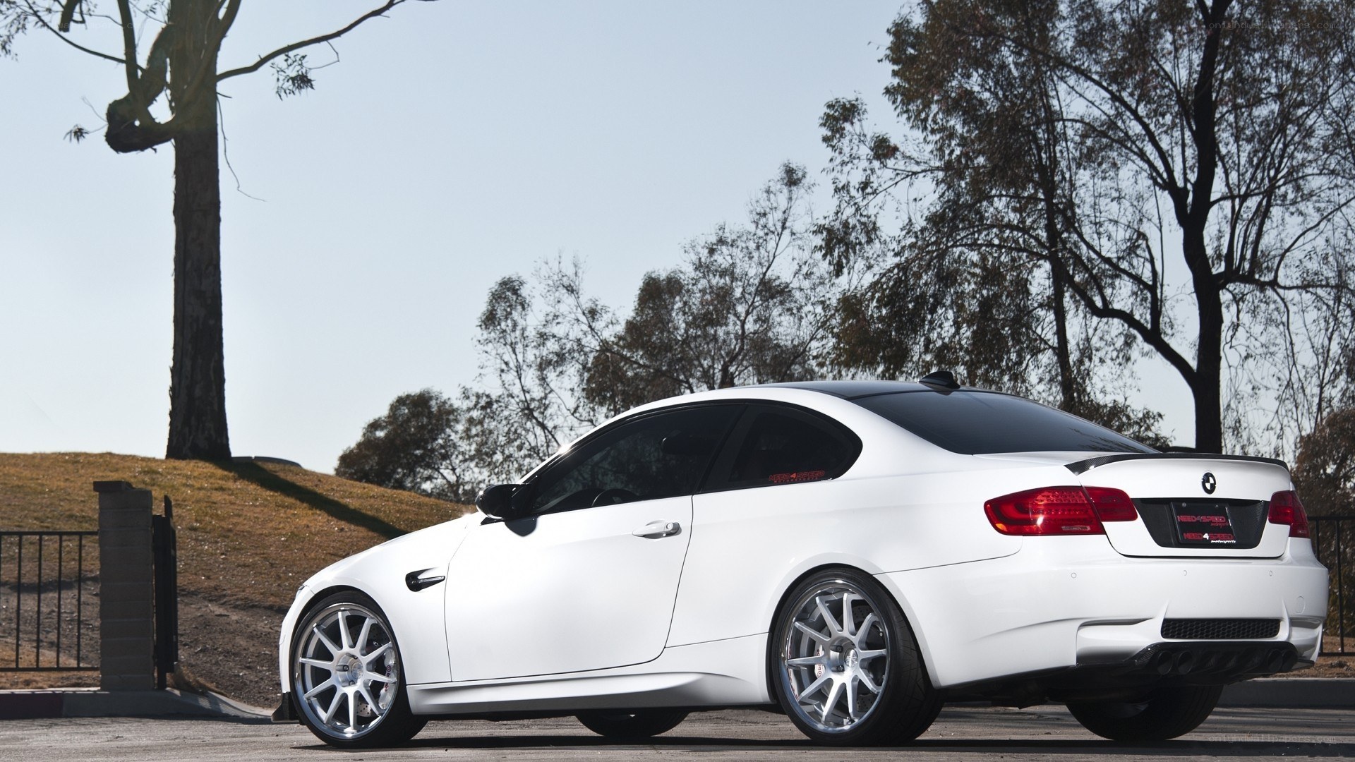 white bmw m3 coupe