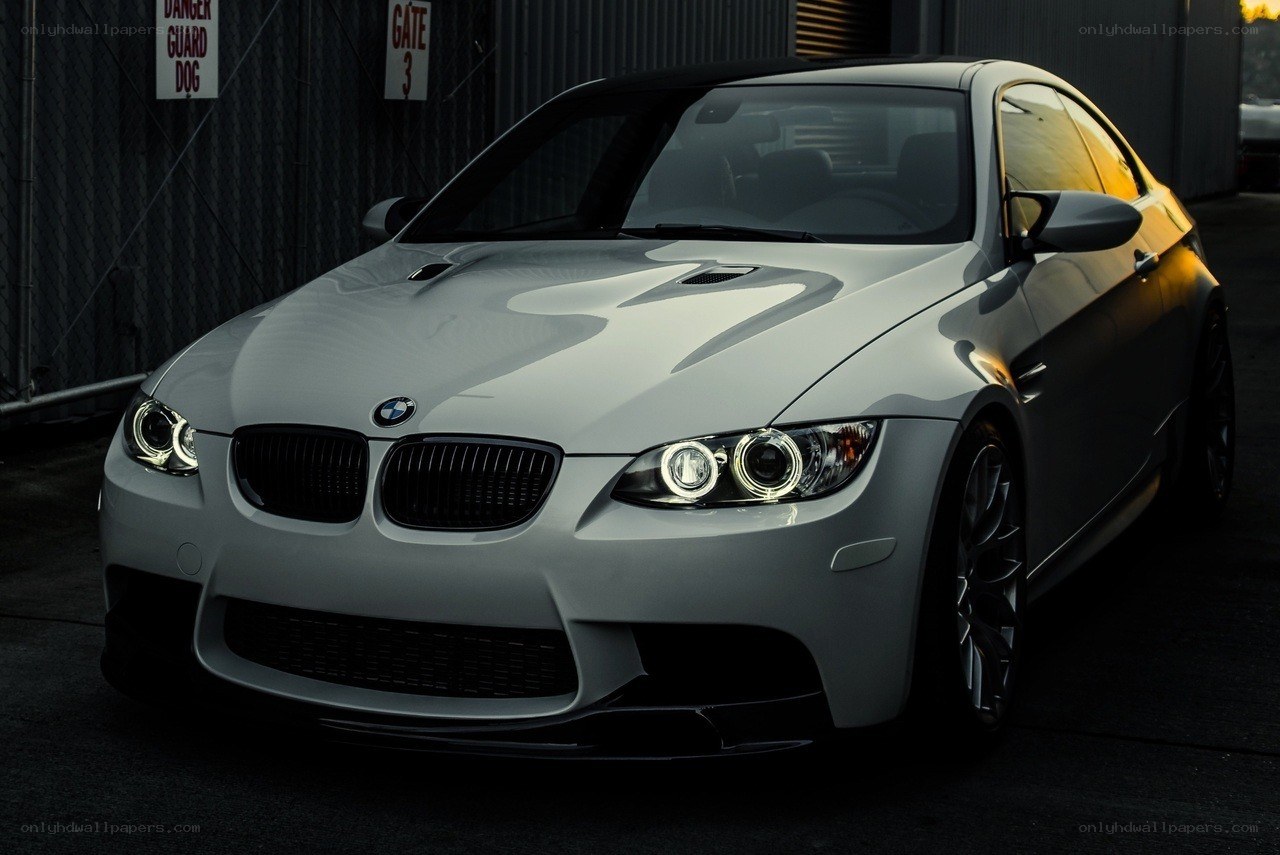 white bmw m3 coupe