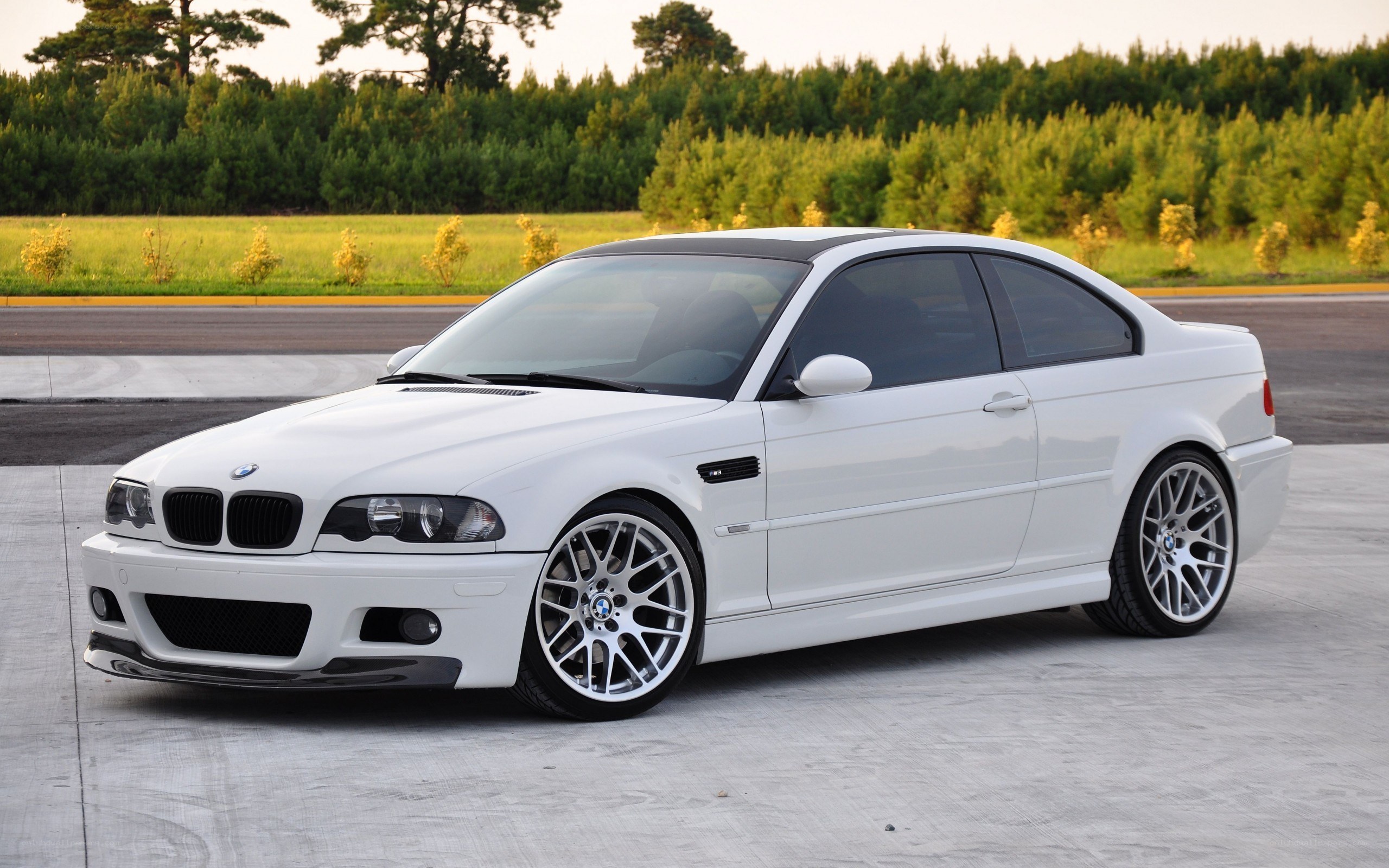 White BMW M3 coupe