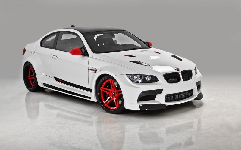White BMW M3 Coupe — Neutral, Photograph, Red Wheels, Black Roof, Side Skirts