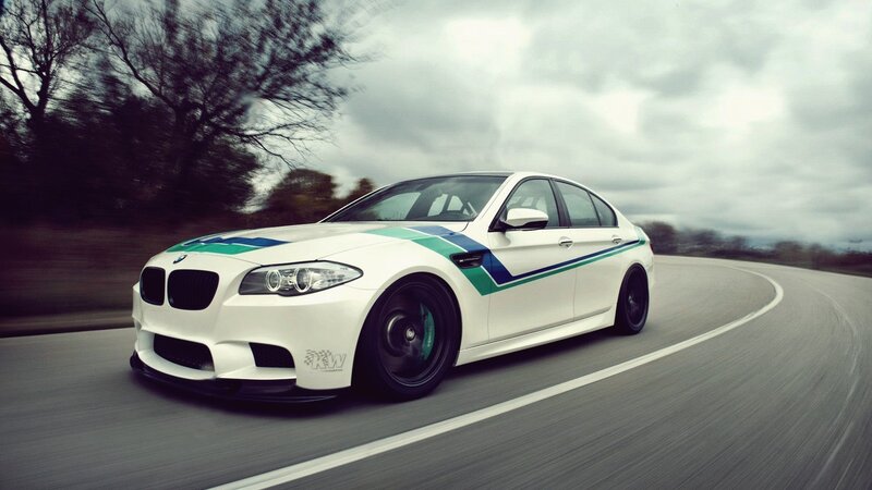 White BMW M5 Car — Dynamic