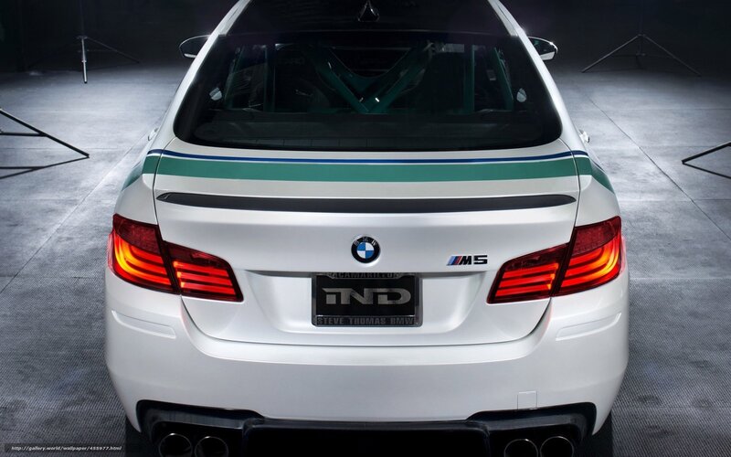 white bmw m5 rear view