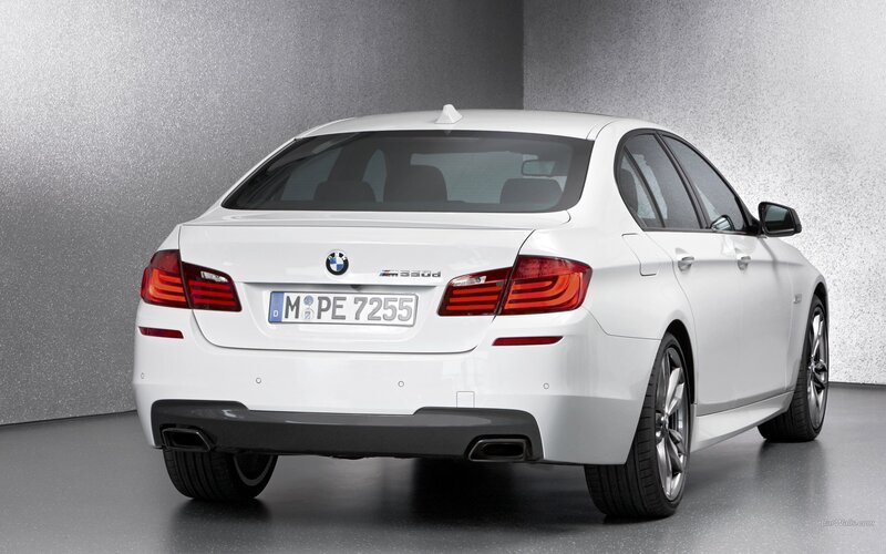 white bmw m530d sedan