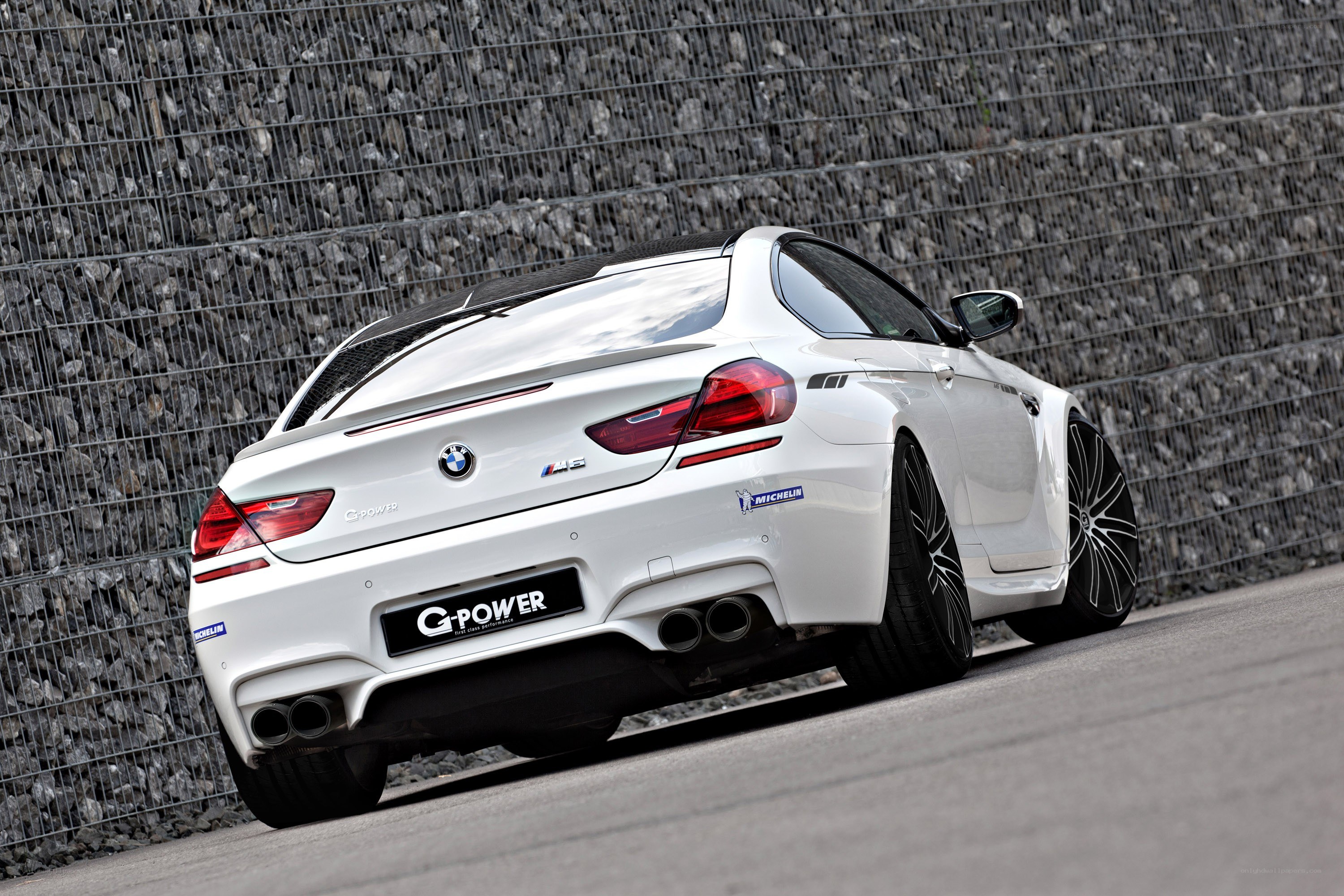 White BMW M6 Coupe