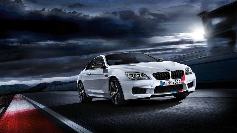 White BMW M6 Coupe — Dramatic, Night