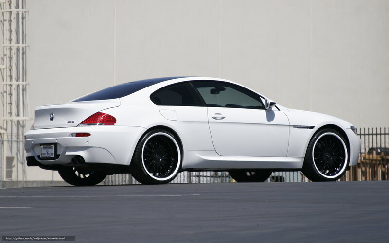 White BMW M6 Coupe — Neutral