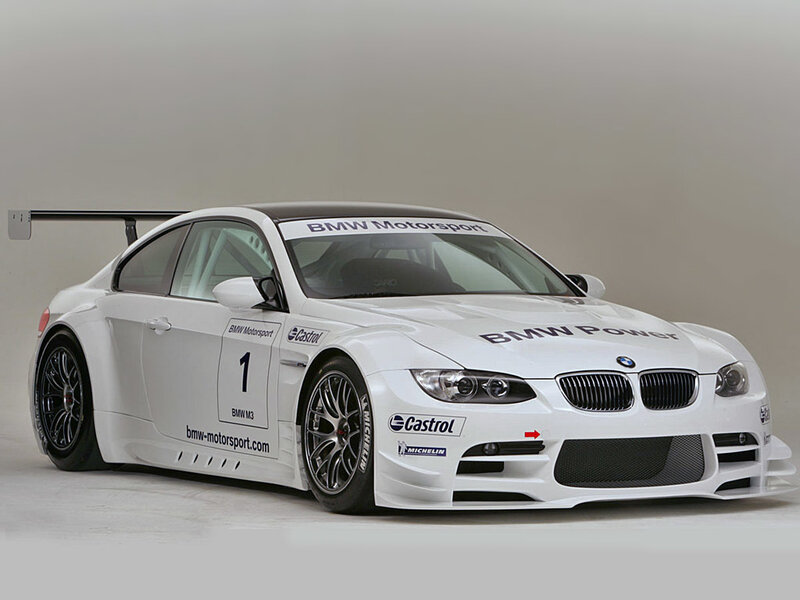 white bmw motorsport race car