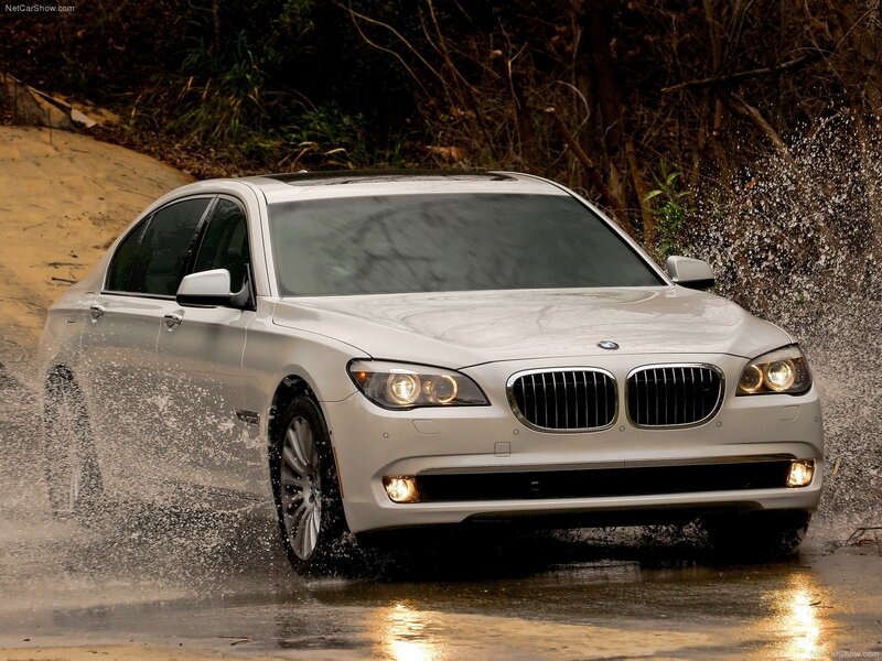 White BMW Sedan — Silver, Dynamic