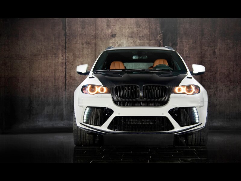 white bmw suv front view