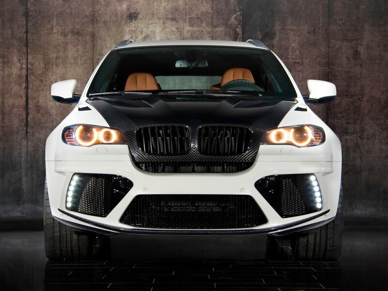 white bmw suv front view