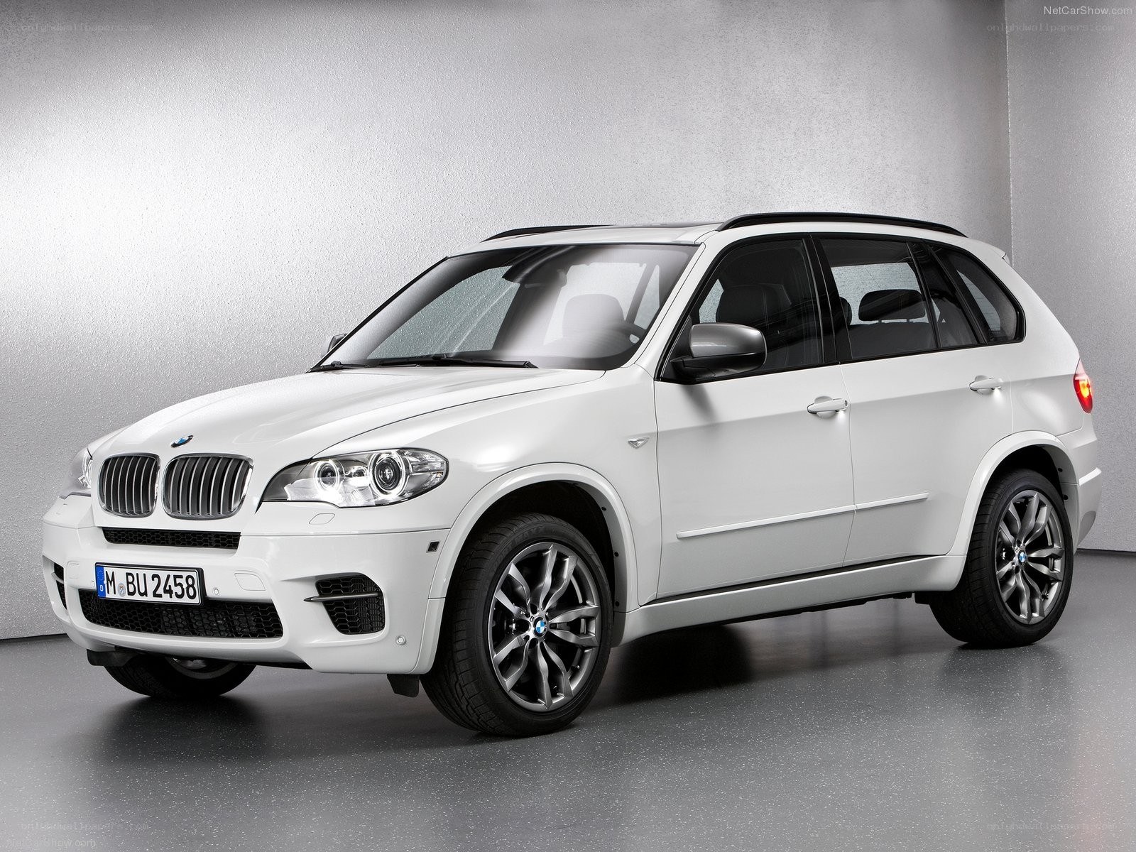 white bmw x5 suv