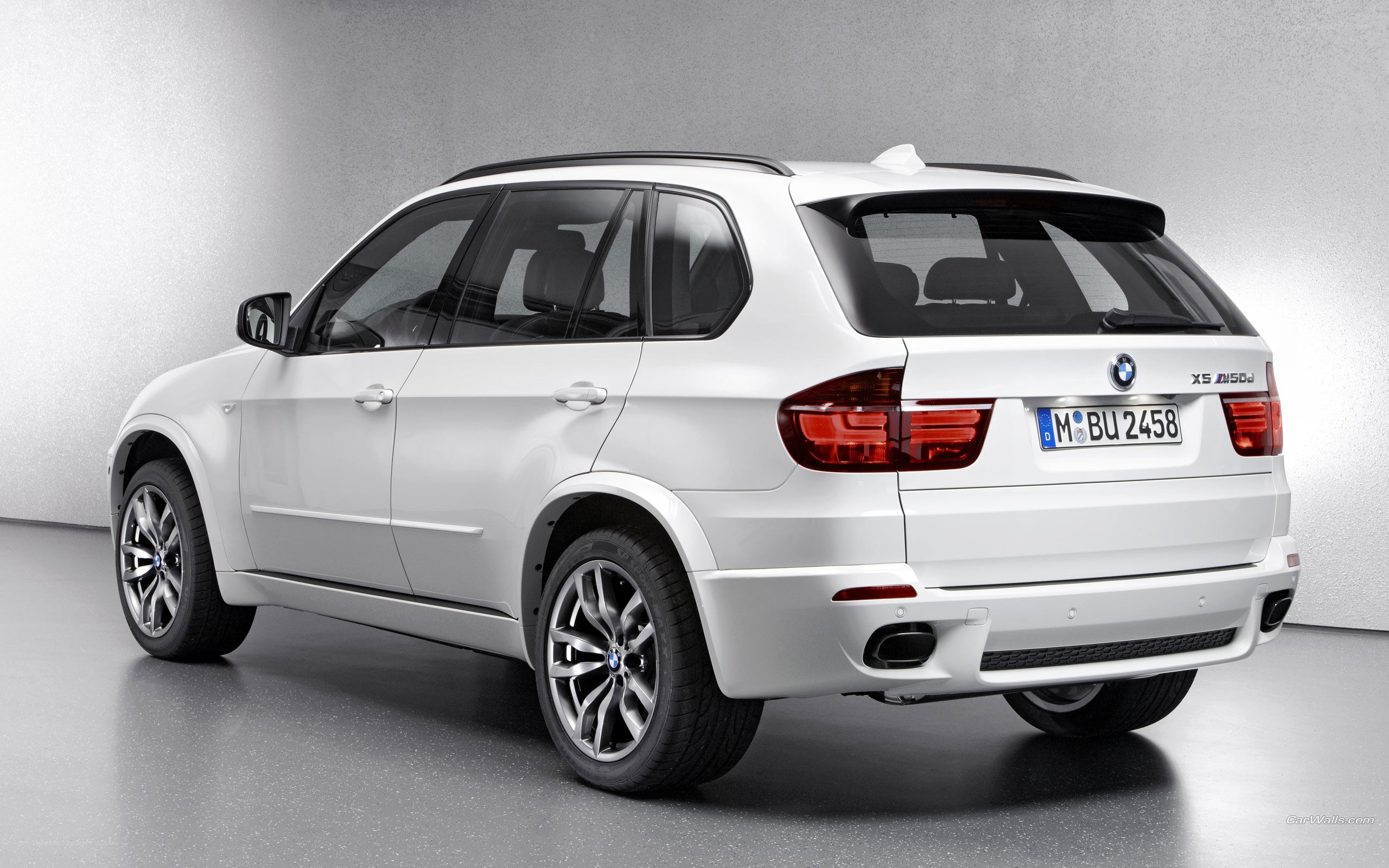 white bmw x5 suv