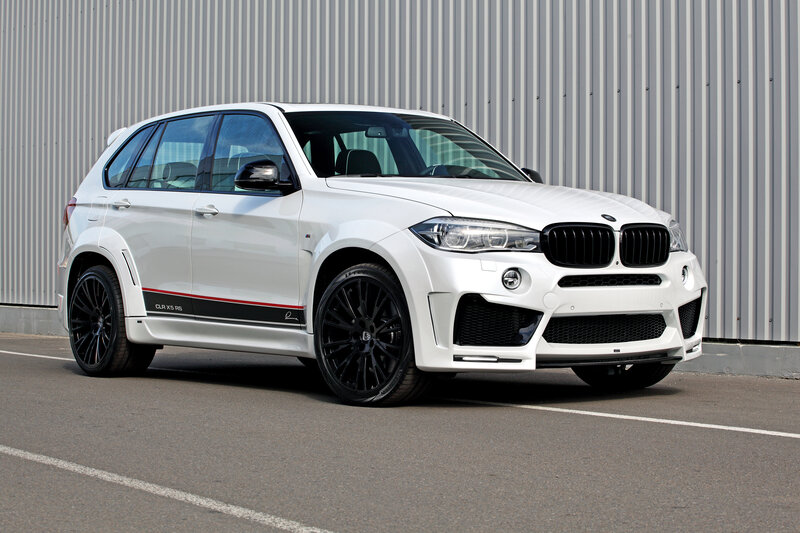 White BMW X5 SUV — Neutral, Afternoon