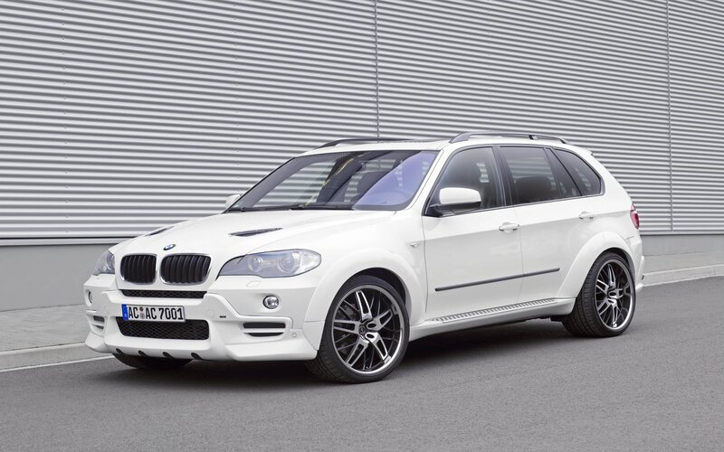 White BMW X5 SUV — Neutral, Photograph, Car, Wall