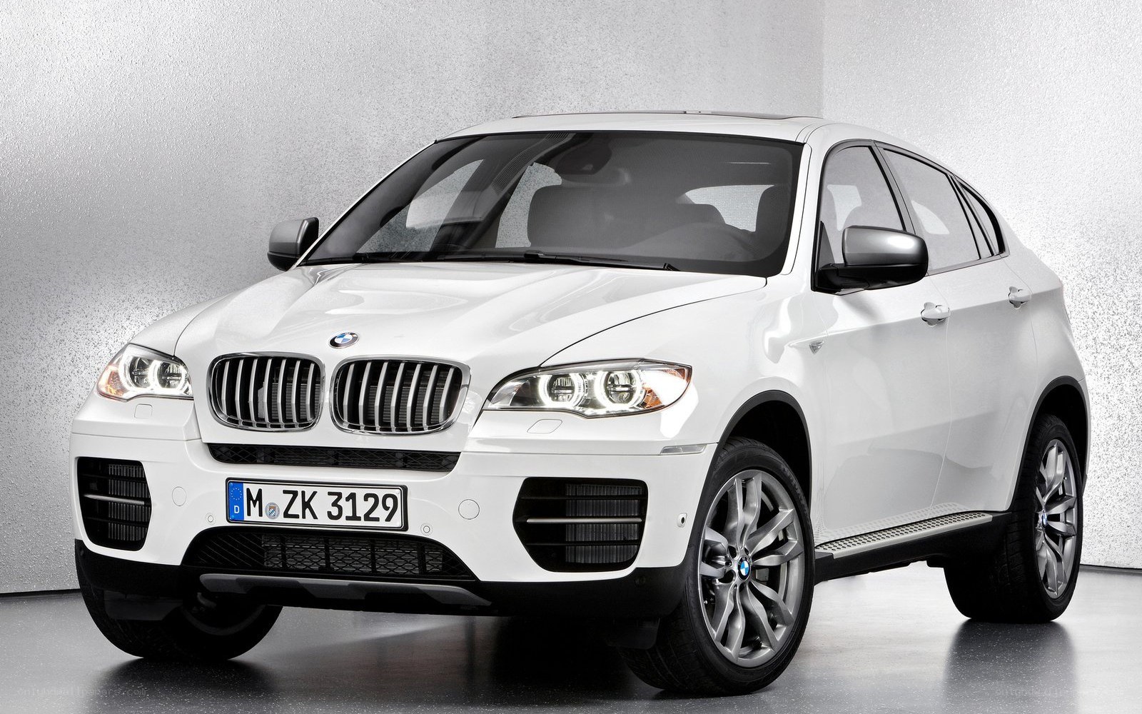 white bmw x6 suv