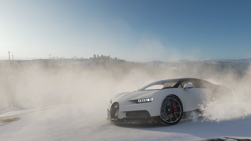 White Bugatti Chiron — Dynamic