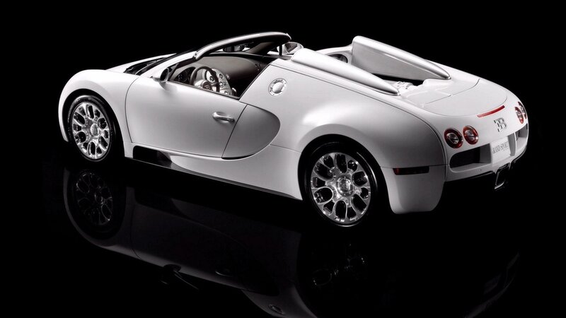 white bugatti veyron