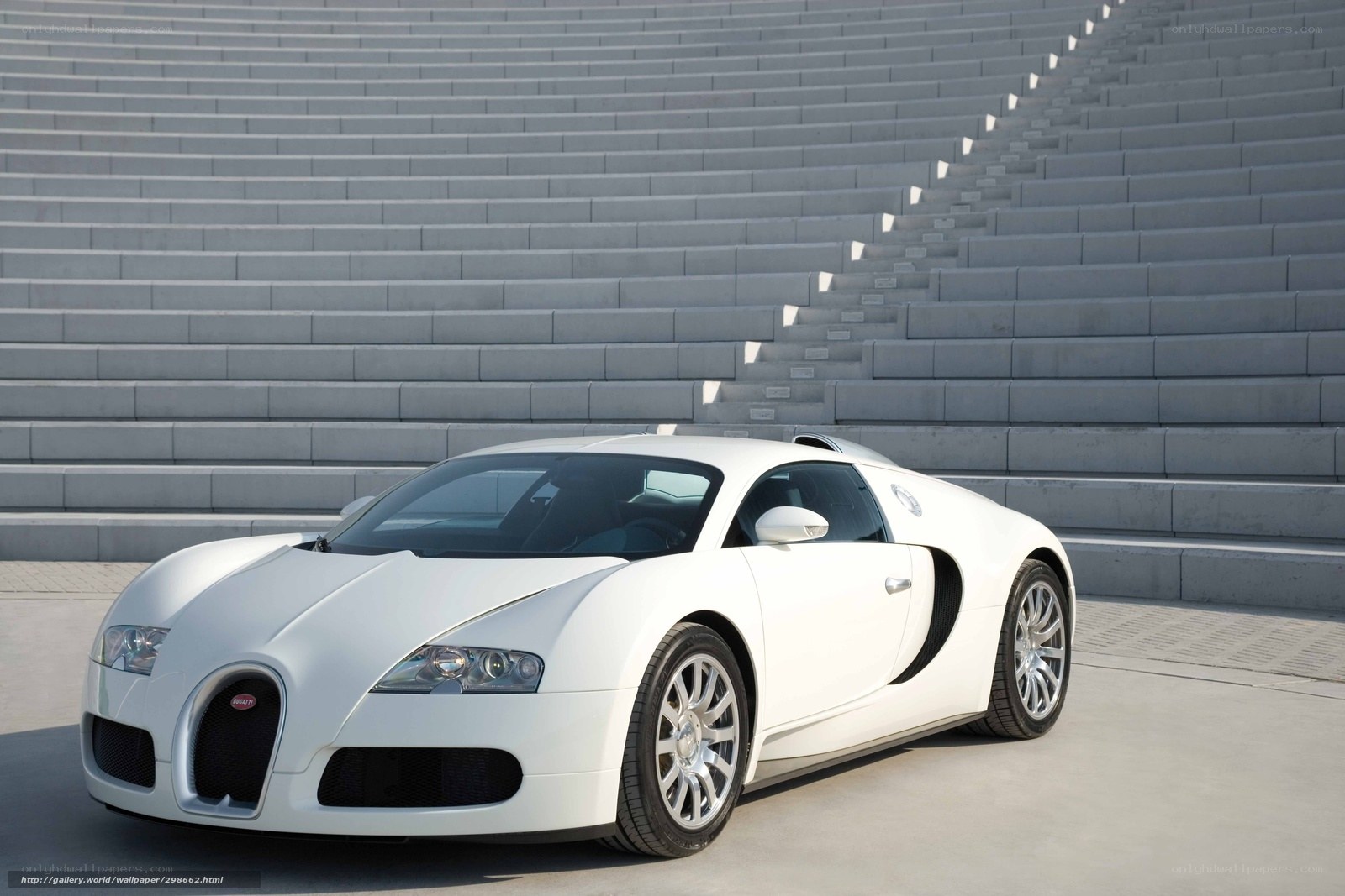 White Bugatti Veyron
