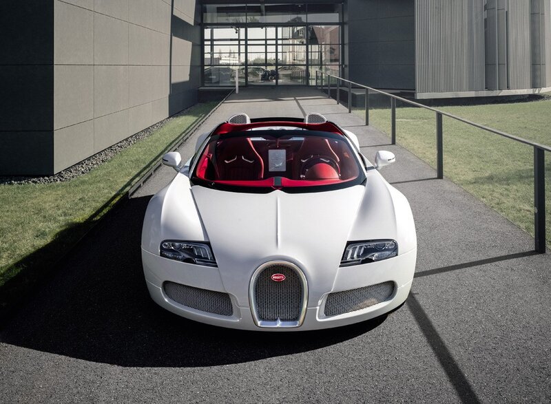 White Bugatti Veyron convertible