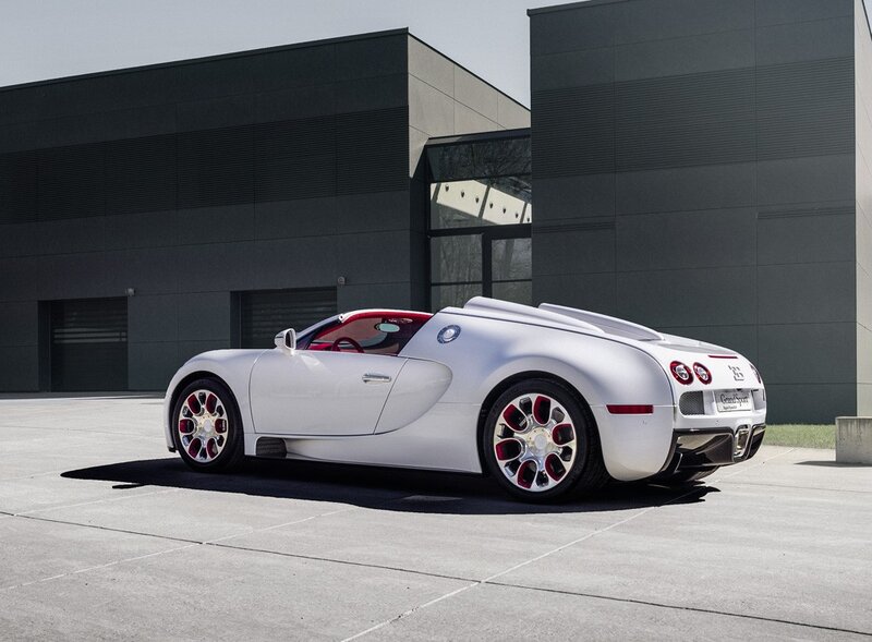 White Bugatti Veyron Grand Sport