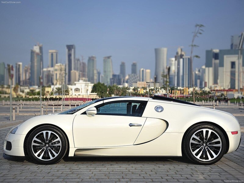 White Bugatti Veyron in city