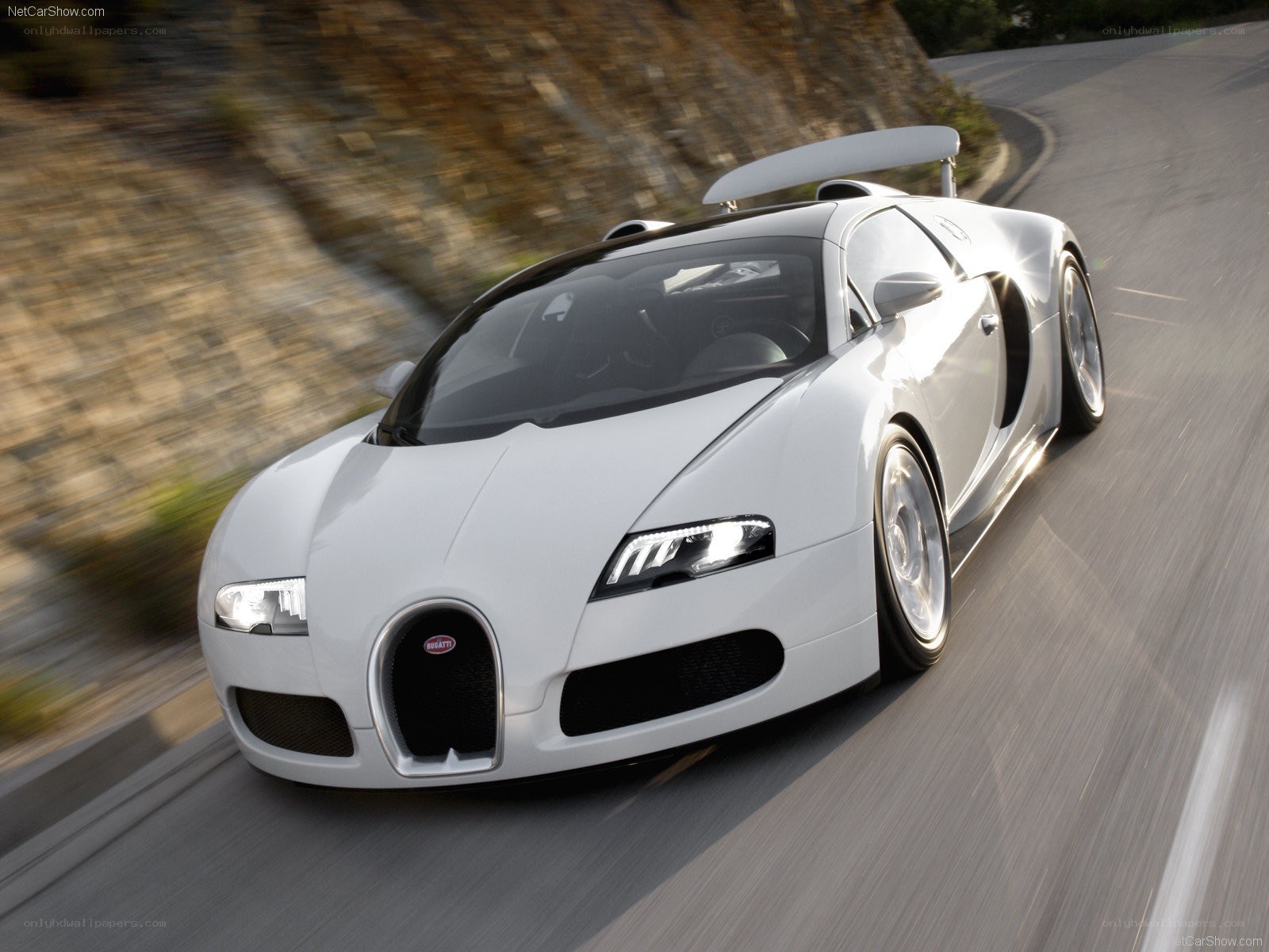 White Bugatti Veyron in motion