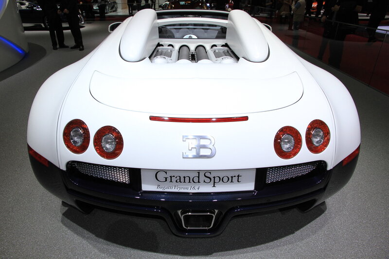 White Bugatti Veyron — Showroom, Photograph