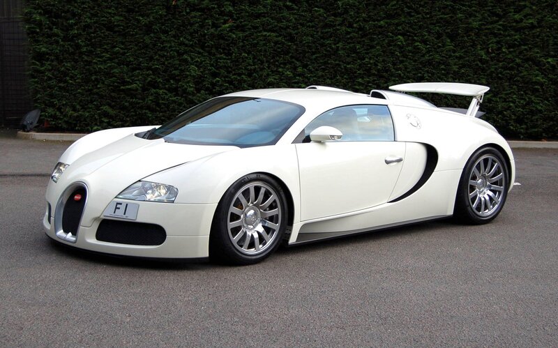white bugatti veyron sports car