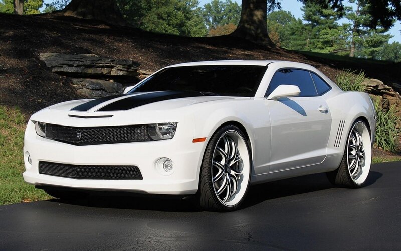 White Camaro Car — Calm, Afternoon