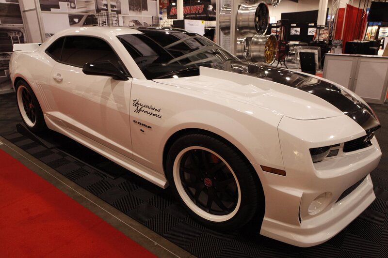 White Camaro Car — Showroom
