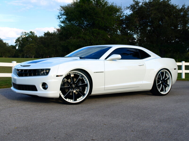 white camaro sports car