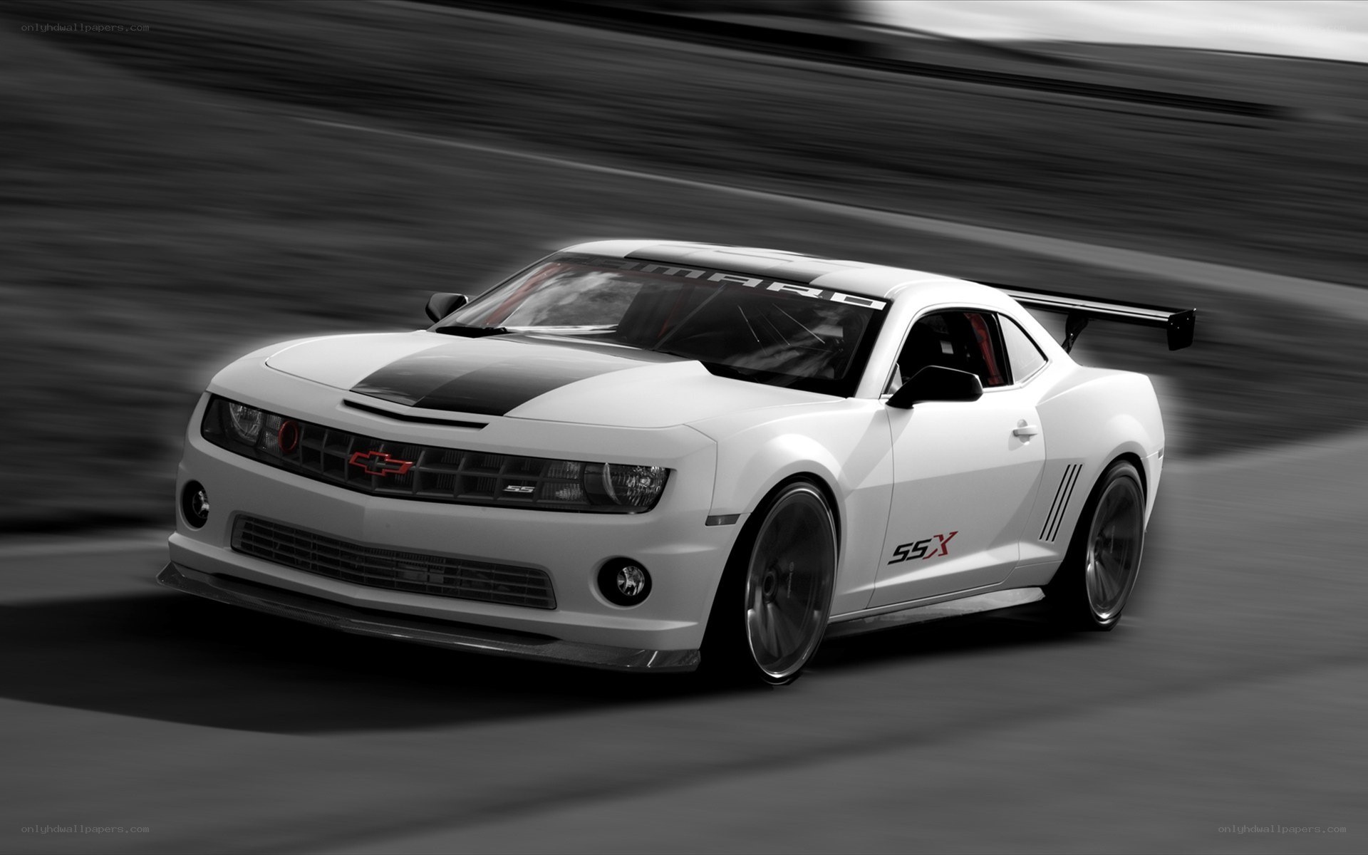 white camaro ssx race car