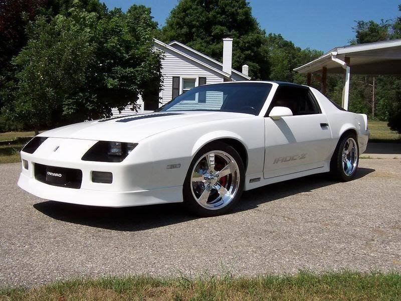 white camaro z28 sports car