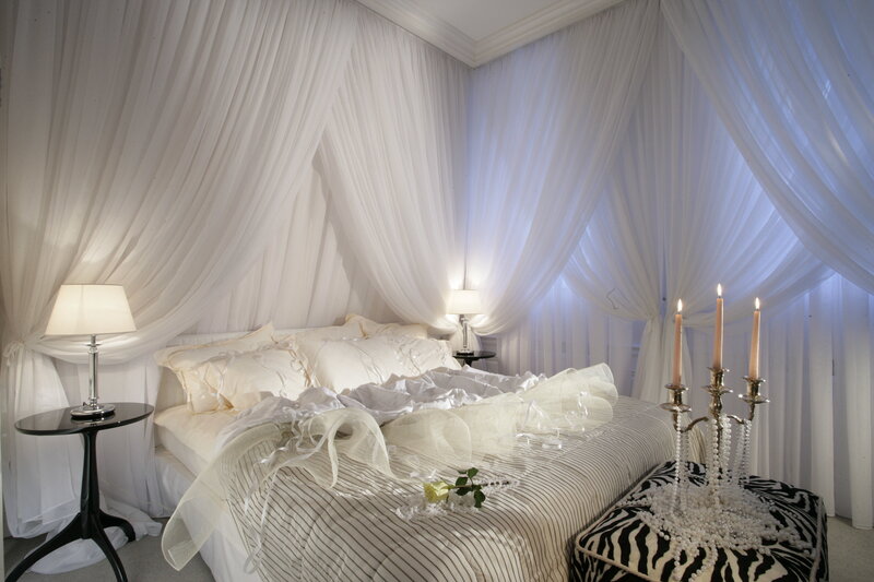 White canopy bedroom