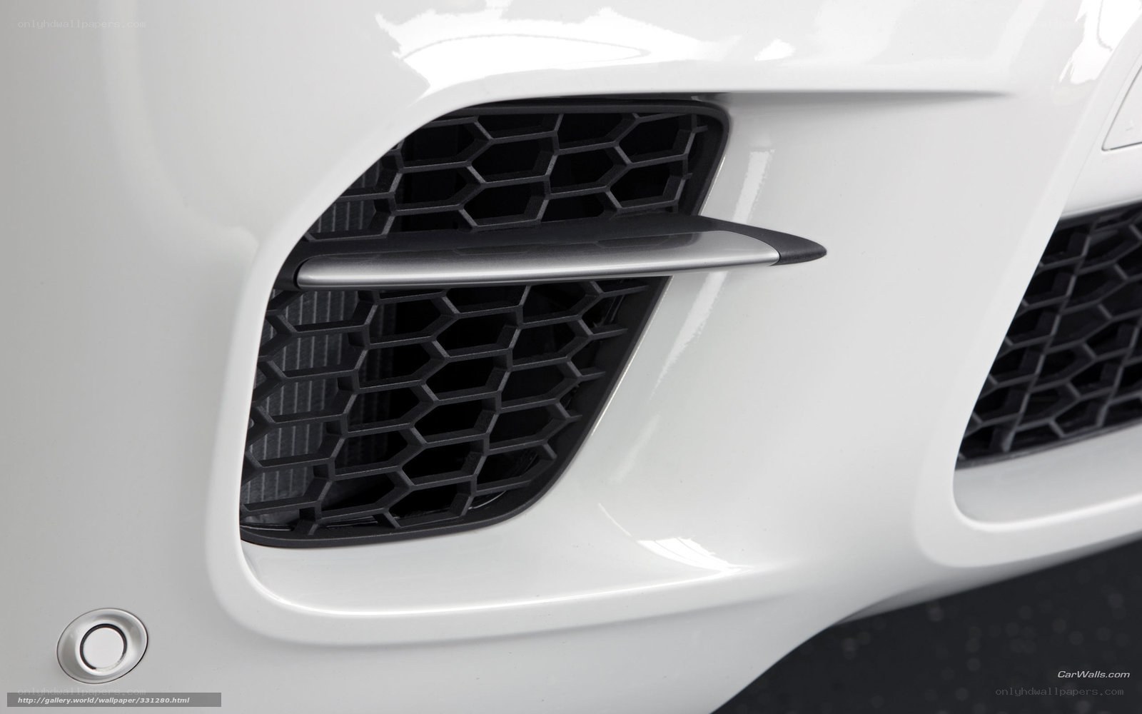 white car front grille detail