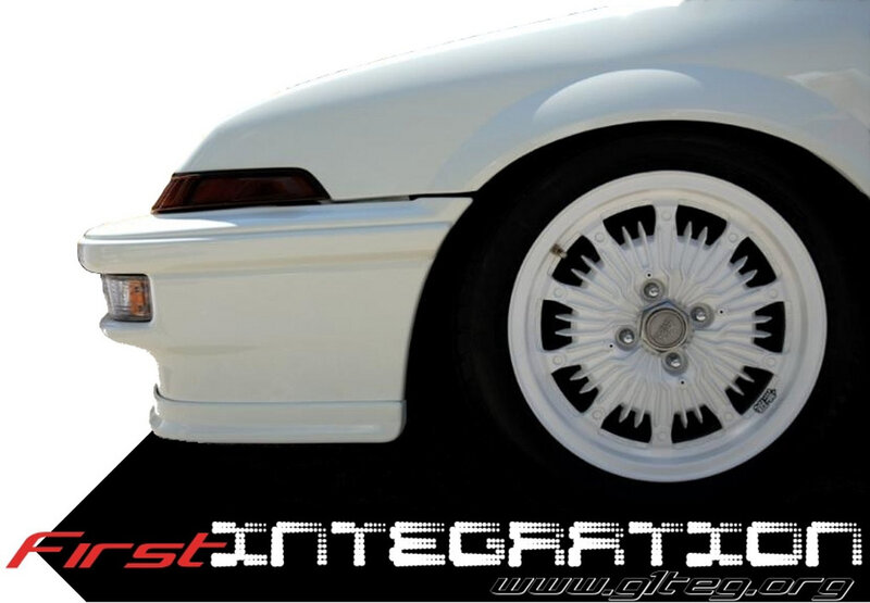 White Car Front Wheel — Neutral