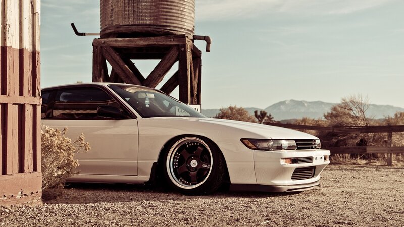 White Car in Desert — Serene