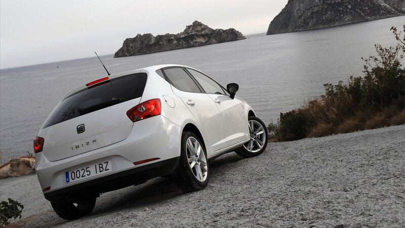 White Car on Gravel — Serene