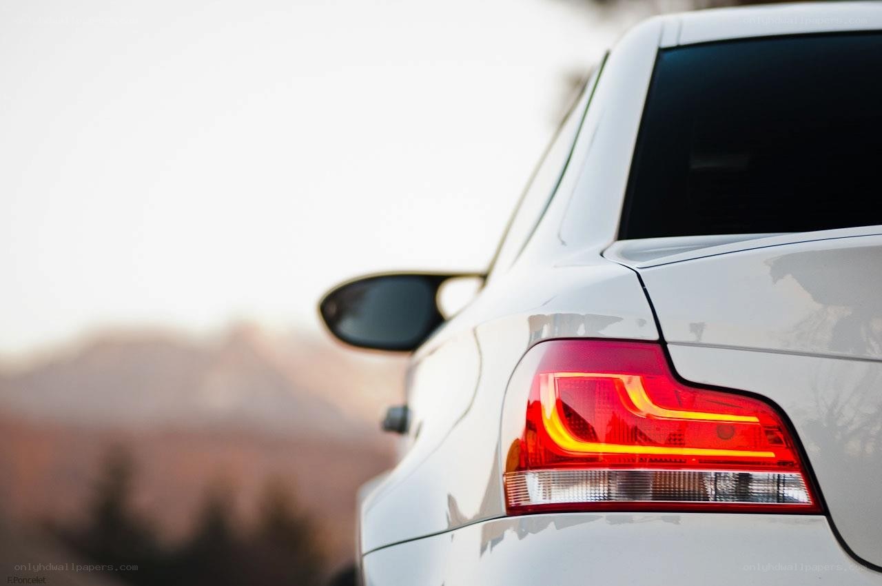 white car rear taillight