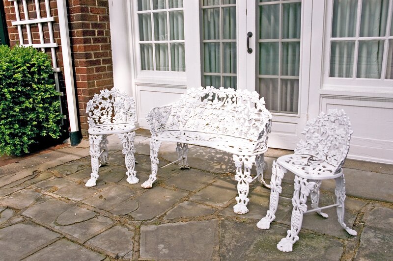 white cast iron patio furniture