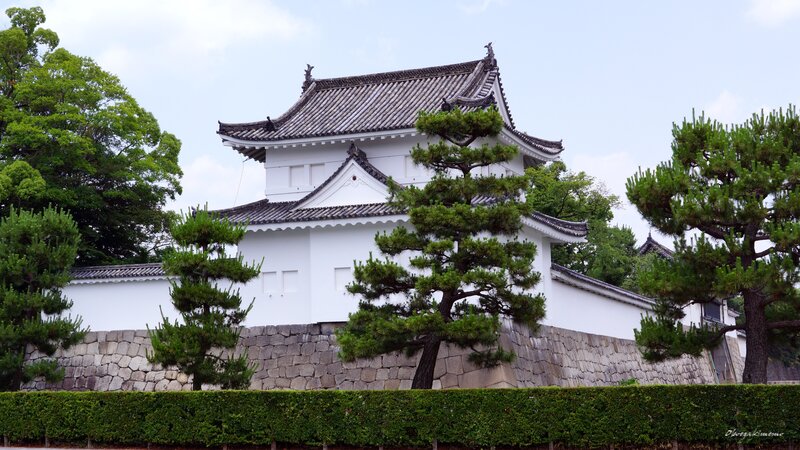 White Castle Building — Serene