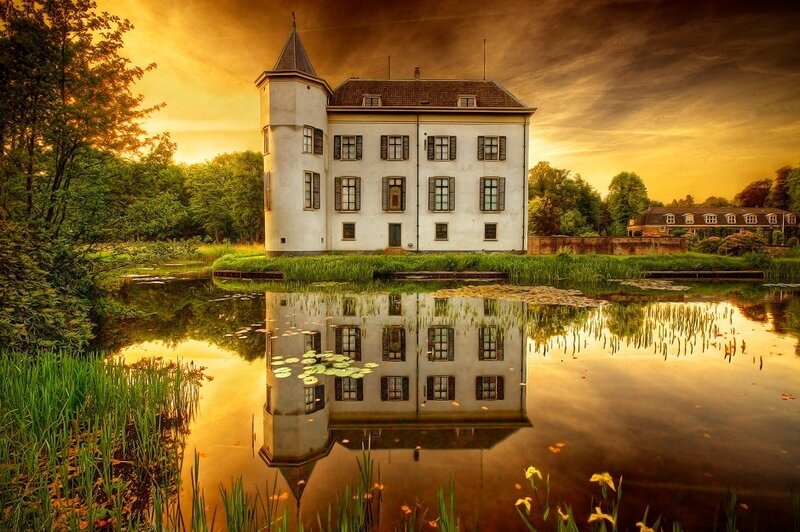 White Castle on Water