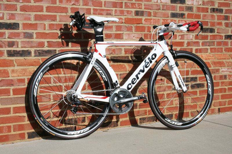 White Cervelo P3 time trial bike