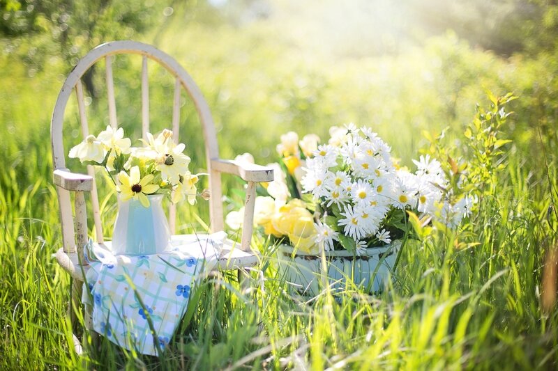 White Chair with Flowers — Green