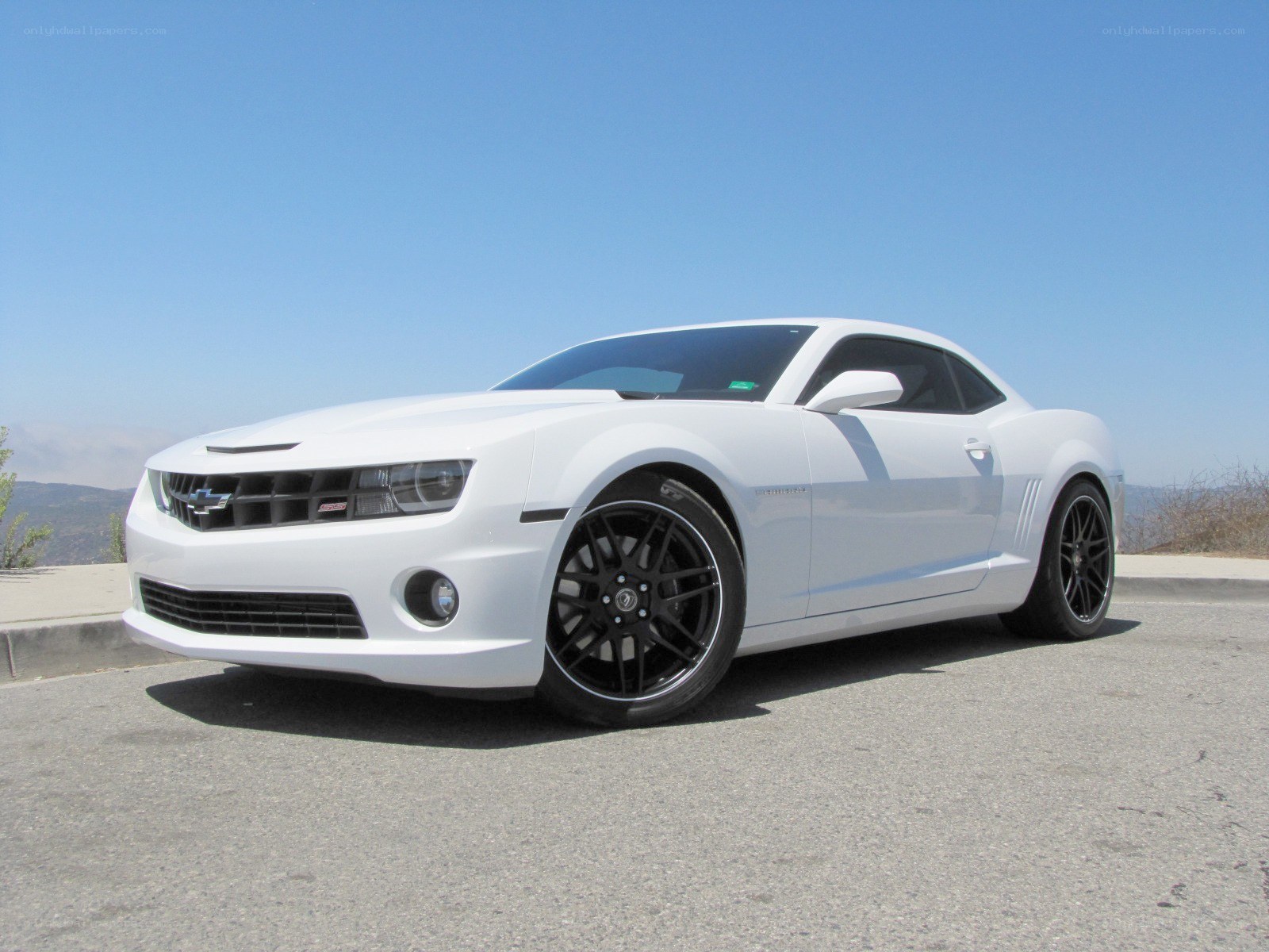 White Chevrolet Camaro SS