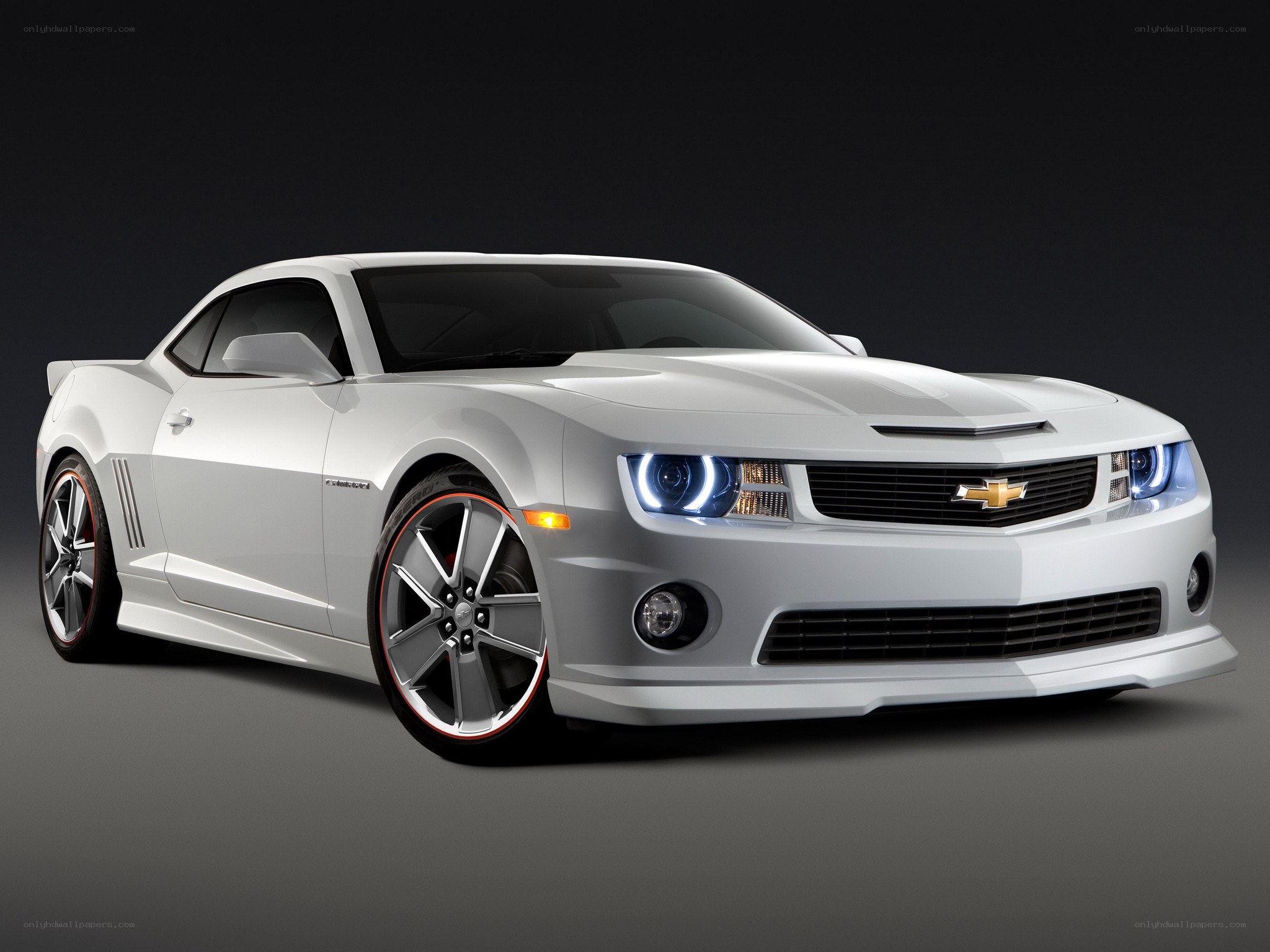 White Chevrolet Camaro SS