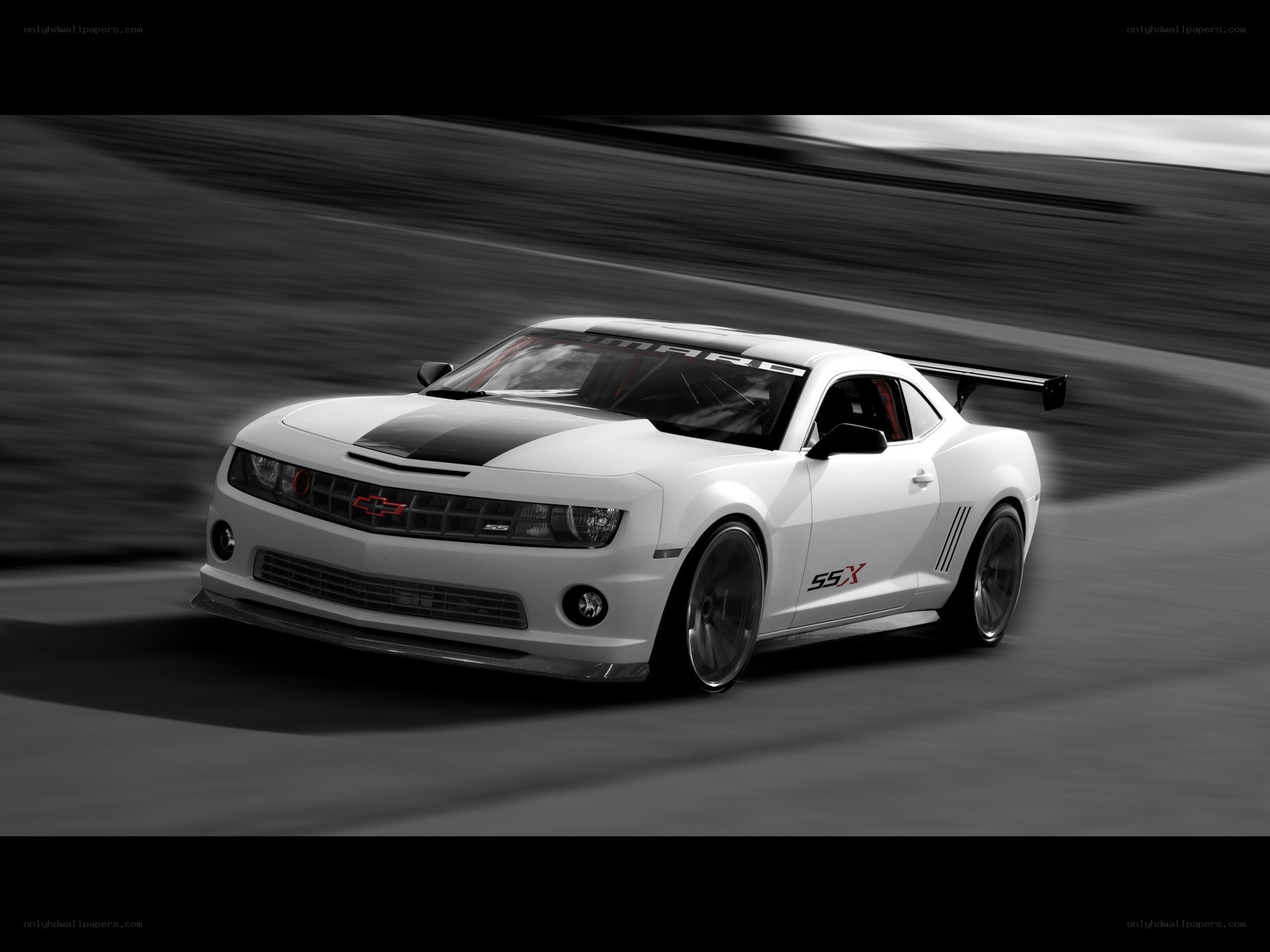 white chevrolet camaro ssx