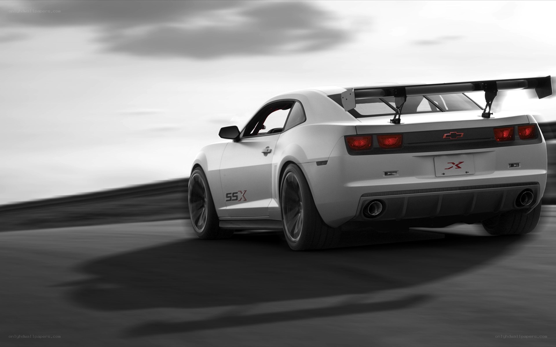 white chevrolet camaro ssx