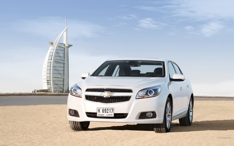 White Chevrolet Malibu in Dubai